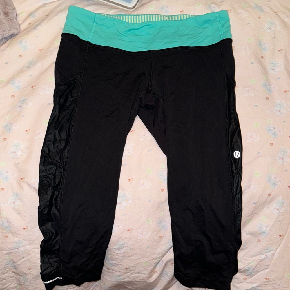 vintage lululemon cropped leggings with pockets